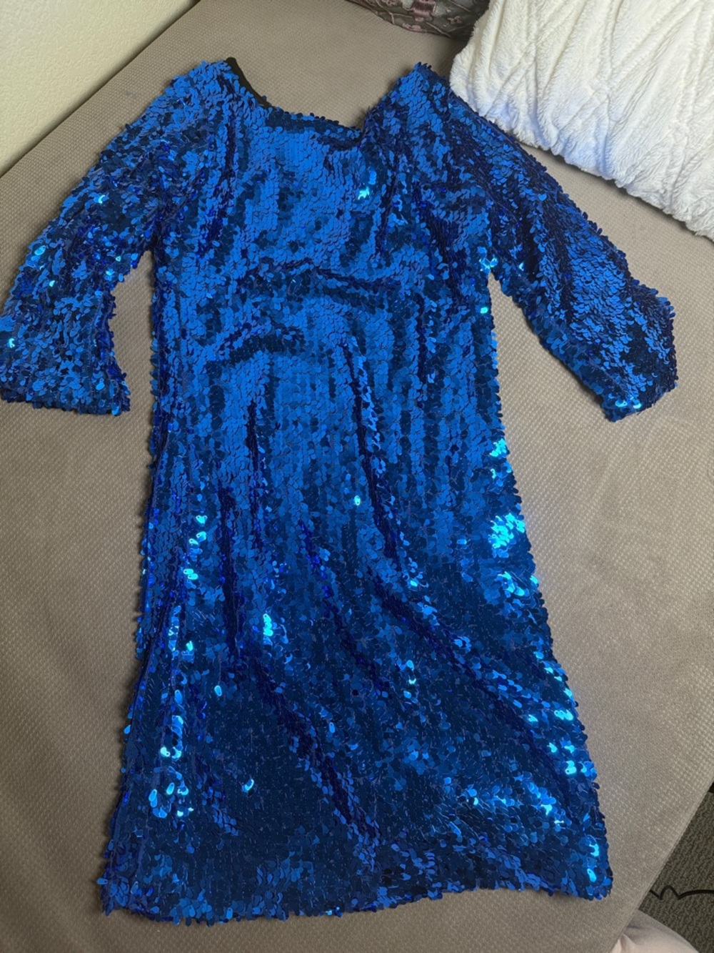 Blue Sequin Mini Dress with Three-Quarter Sleeves - Picture 5 of 5